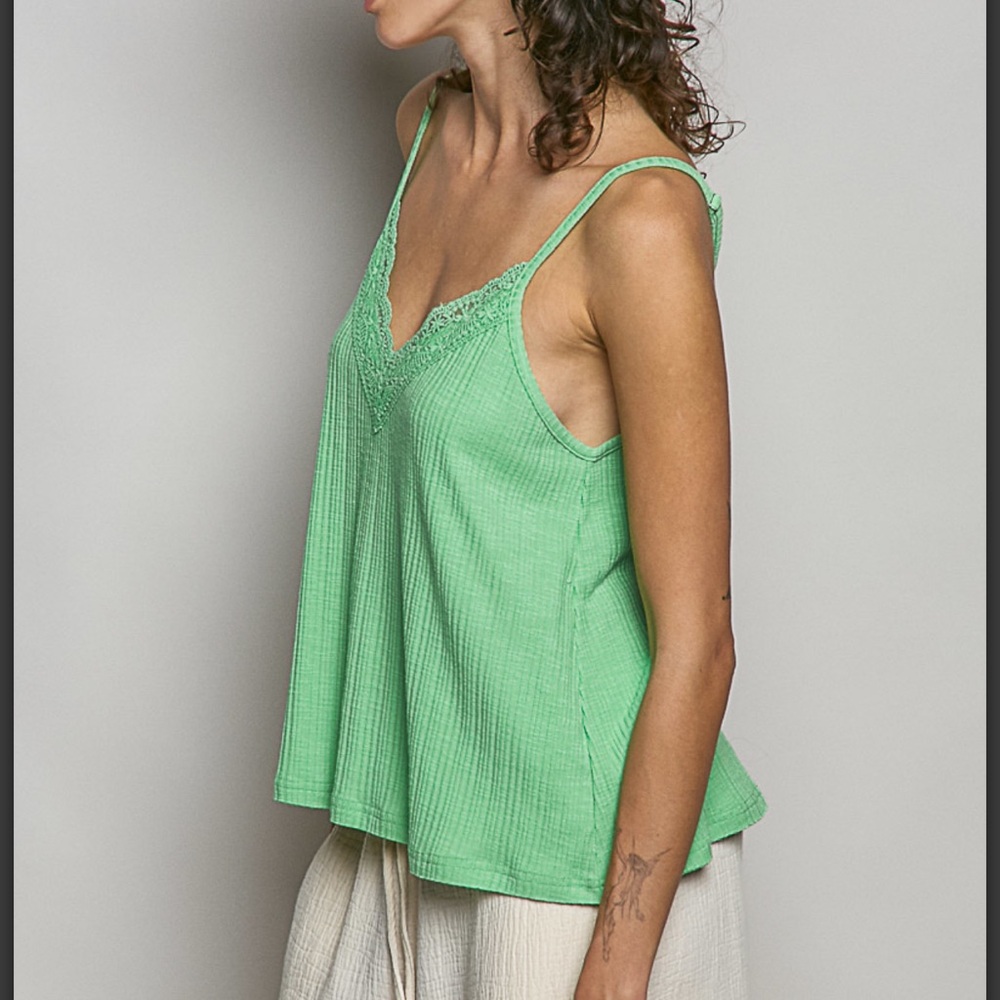 💕 POL Women's Lace Trim Tank/Cami Top - Picture 5 of 7